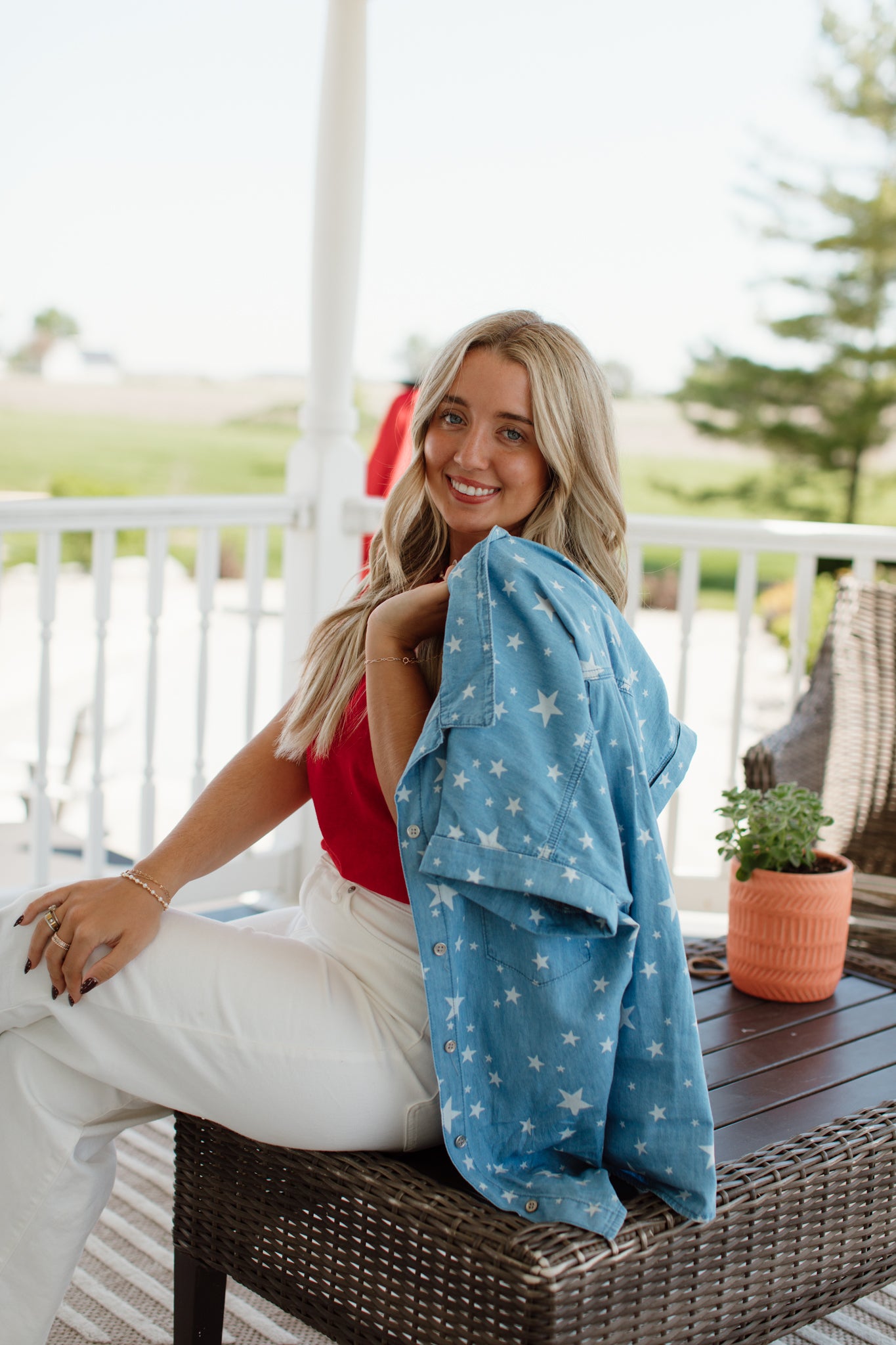 Star Thin Button Up