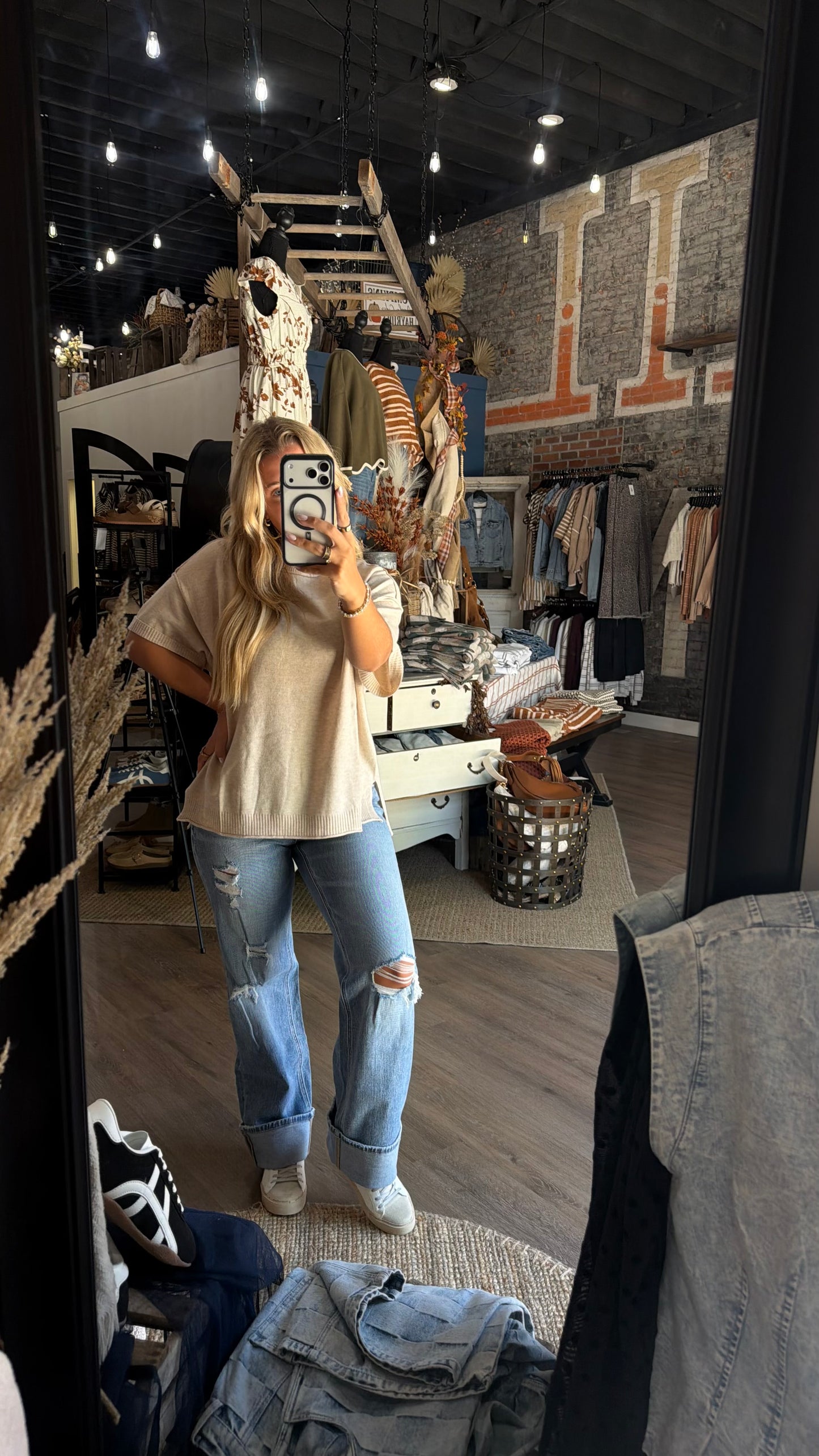Mid Rise Cuffed Jean