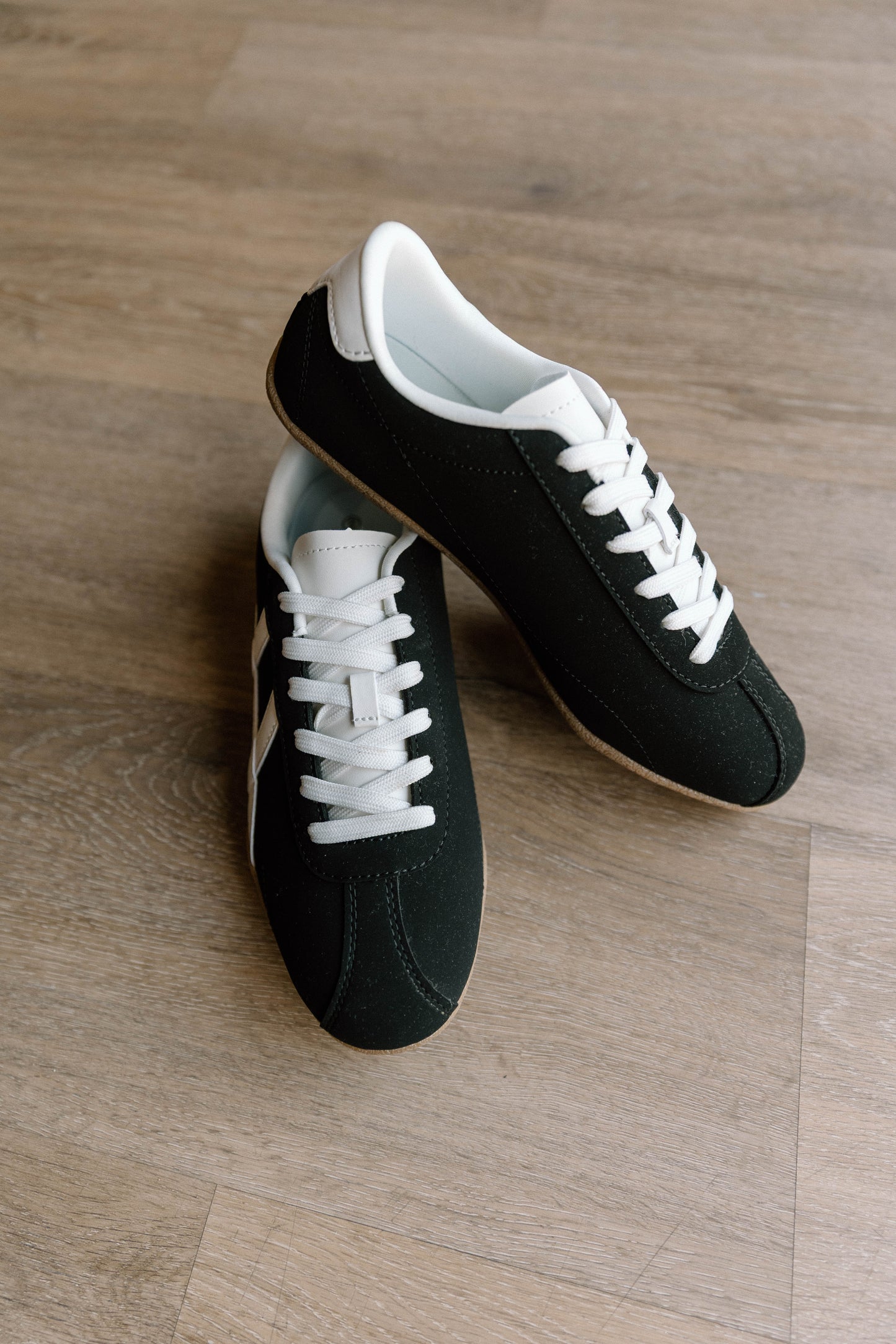 Court Style Sneaker