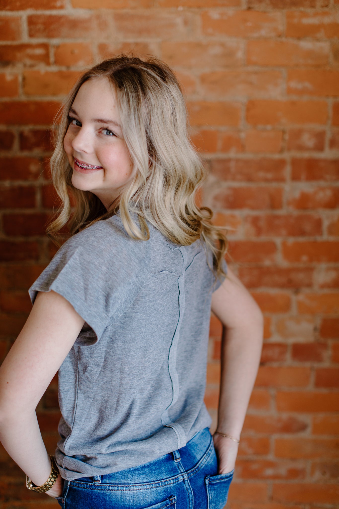 Gray tee