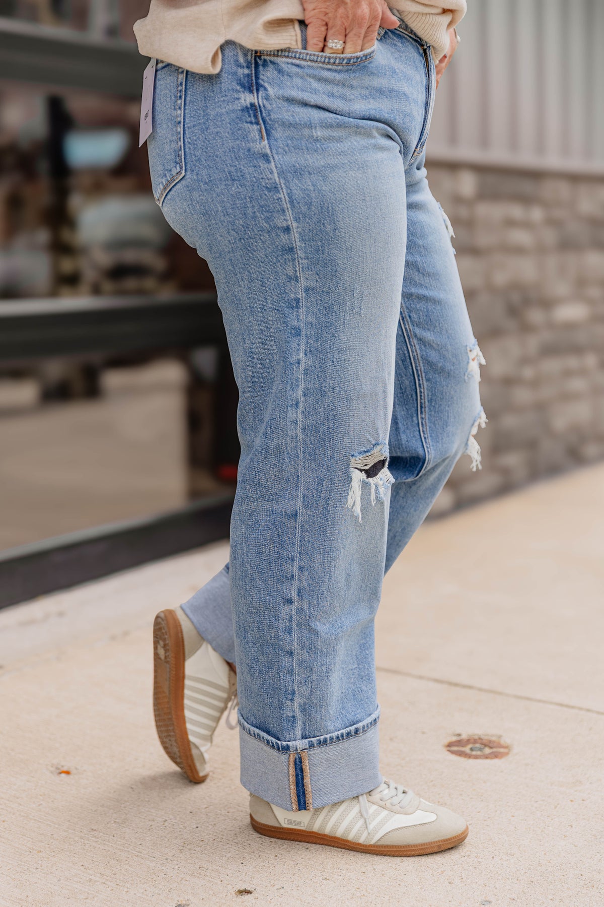 Mid Rise Cuffed Jean