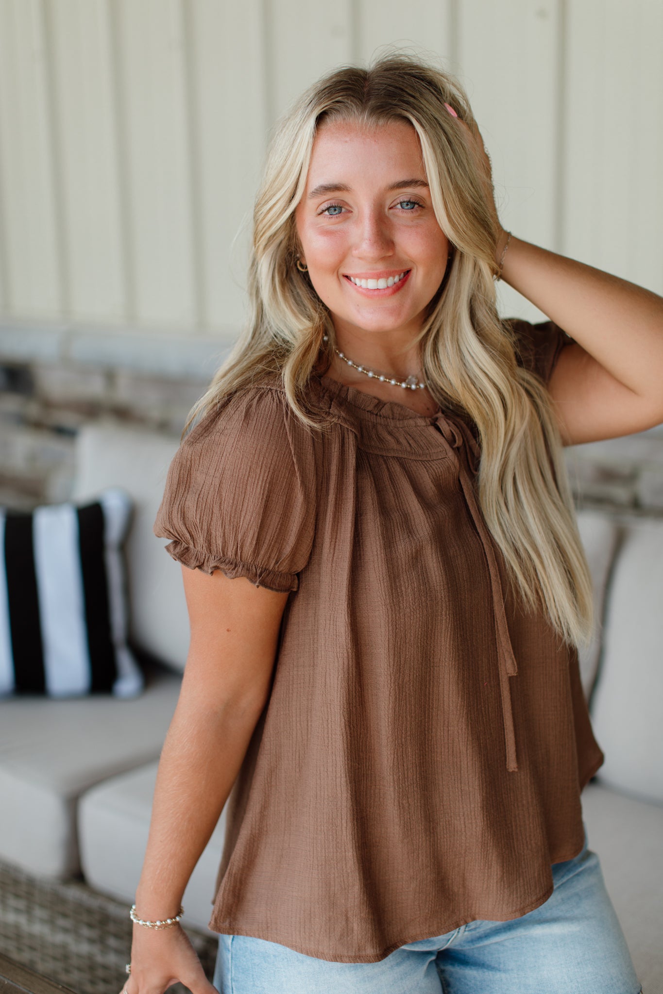 RUFFLED FRONT TIE